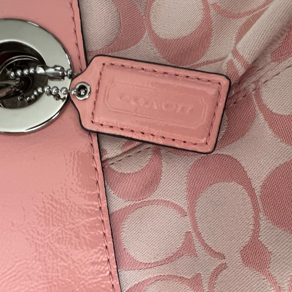 Coach Purse ๐ - Picture 4 of 7